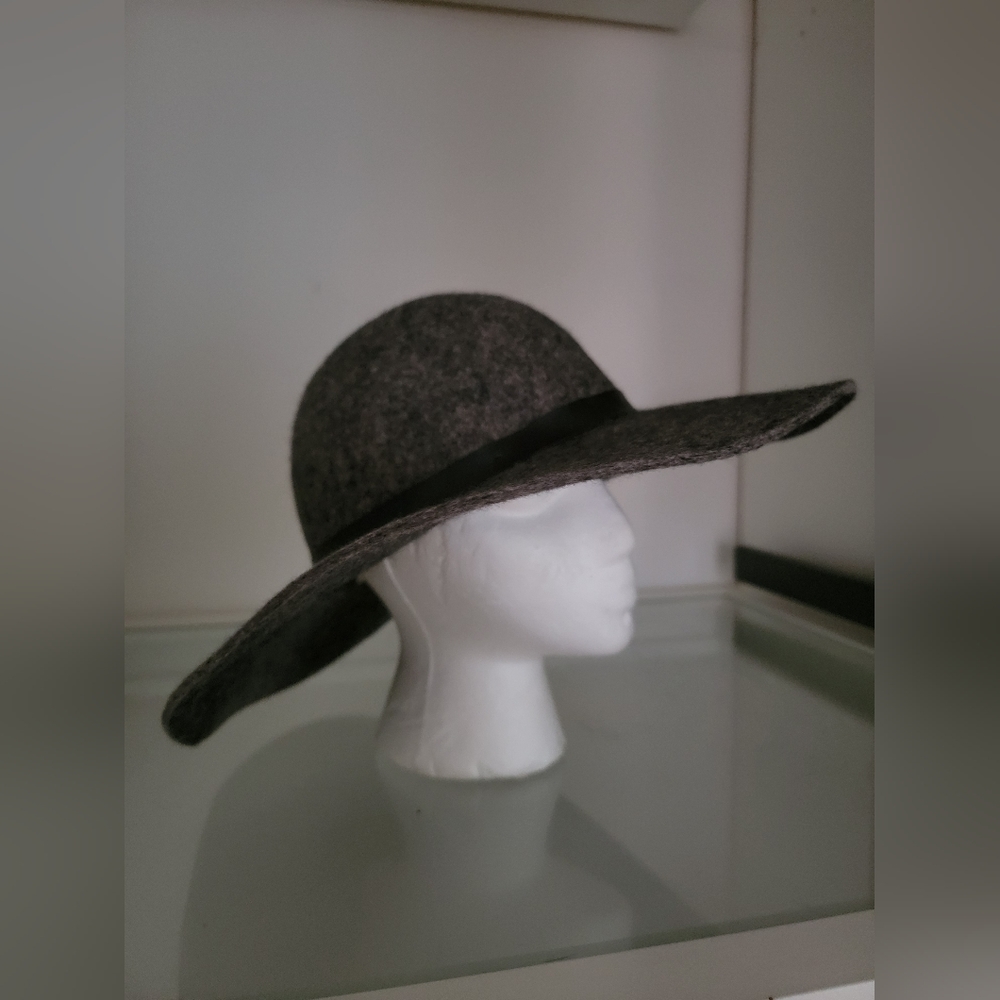 100% WOOL HAT WITH WIDE BRIM